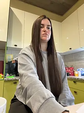 Snapshot of Karolina_llove chatting on November 6, 2025, 10:19 am Karolina llove online show from November 6, 2025, 10:19 am