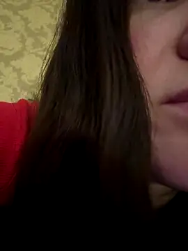 Snapshot of Karolina_llove chatting on November 26, 2025, 12:32 am Karolina llove online show from November 26, 2025, 12:32 am