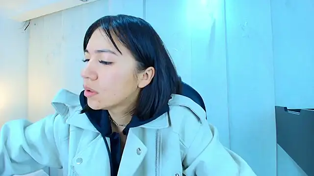 Snapshot of lina_bedoya_ chatting on November 29, 2025, 11:32 am lina bedoya online show from November 29, 2025, 11:32 am