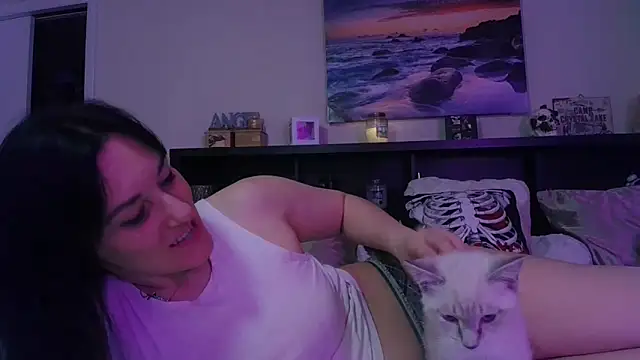 Snapshot of CrystalLakeXO chatting on December 15, 2025, 5:24 am CrystalLakeXO online show from December 15, 2025, 5:24 am