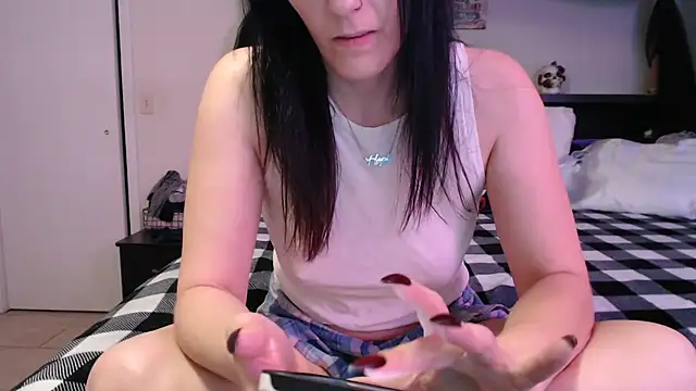 Snapshot of CrystalLakeXO chatting on June 25, 2026, 5:12 am CrystalLakeXO online show from June 25, 2026, 5:12 am