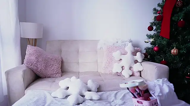 Snapshot of SaraParisi chatting on November 25, 2025, 10:32 pm SaraParisi online show from November 25, 2025, 10:32 pm