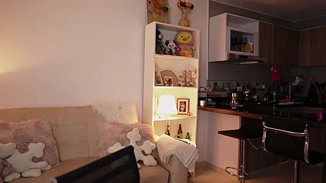 SaraParisi online show from February 5, 2026, 12:06 am