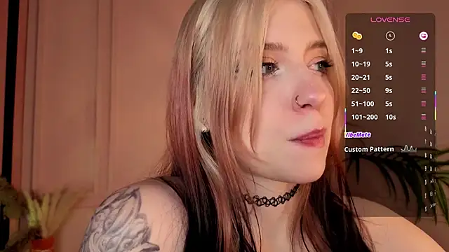 arielabradberry online show from November 4, 2025, 2:32 pm