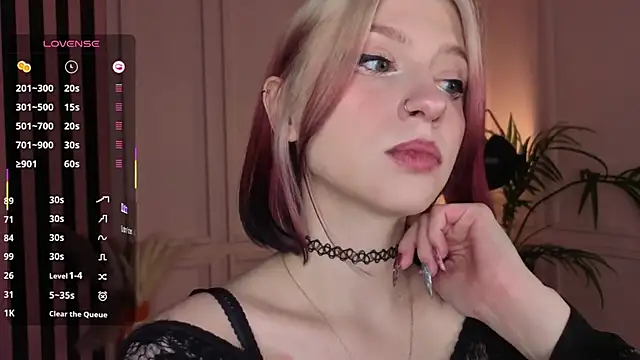 arielabradberry online show from November 19, 2025, 1:55 pm