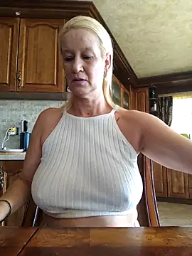 Snapshot of Lotus-blume1 chatting on September 18, 2025, 8:17 am Lotus-blume1 online show from September 18, 2025, 8:17 am