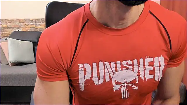 HotHunkTrainer online show from November 16, 2025, 8:41 am