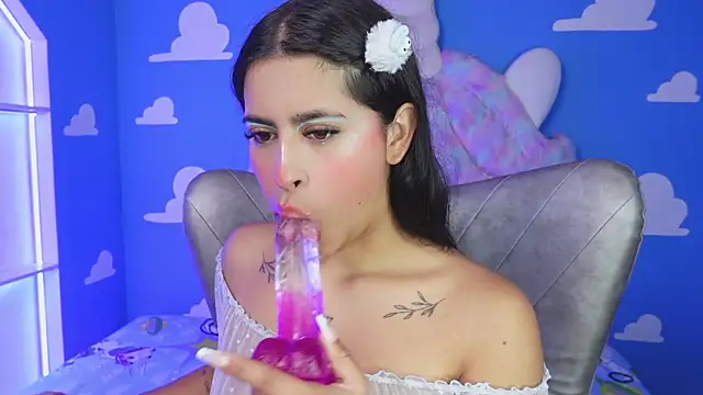 Snapshot of miss_romyna chatting on November 24, 2025, 11:10 am miss romyna online show from November 24, 2025, 11:10 am