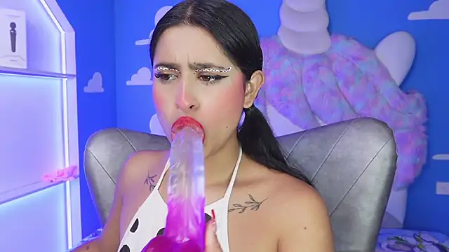 Snapshot of miss_romyna chatting on December 5, 2025, 10:36 am miss romyna online show from December 5, 2025, 10:36 am