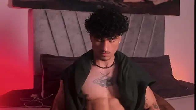 Thomas Fit1 online show from November 25, 2025, 7:03 pm