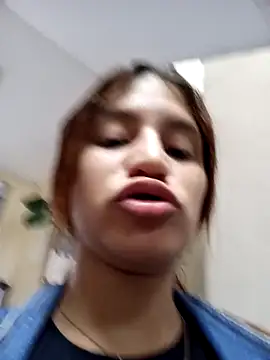 Snapshot of AnthonelaDuque chatting on December 1, 2025, 11:33 am AnthonelaDuque online show from December 1, 2025, 11:33 am