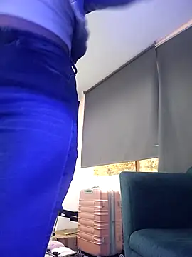 Snapshot of AnthonelaDuque chatting on December 2, 2025, 11:34 am AnthonelaDuque online show from December 2, 2025, 11:34 am