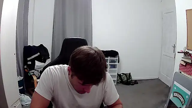 PKrisztian online show from September 18, 2025, 6:44 pm