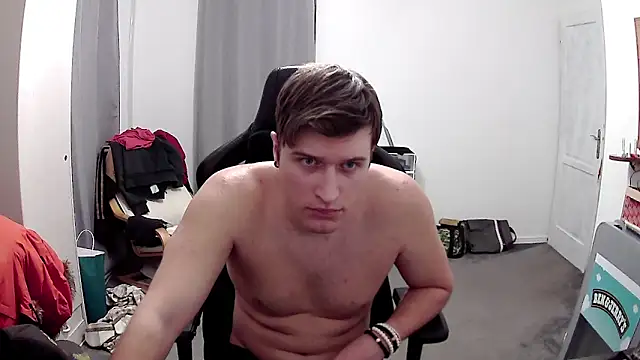 PKrisztian online show from April 18, 2026, 12:35 am