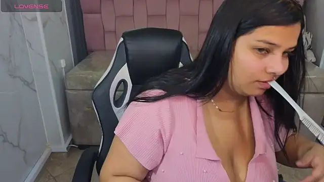 Snapshot of skeler_lovd_b_ chatting on December 16, 2025, 12:53 pm skeler lovd b online show from December 16, 2025, 12:53 pm