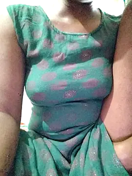 Snapshot of rituporna2004 chatting on November 9, 2025, 3:10 am rituporna2004 online show from November 9, 2025, 3:10 am