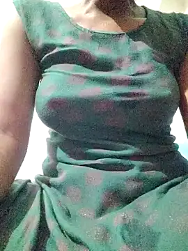 rituporna2004 online show from February 3, 2026, 3:26 am