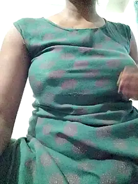 rituporna2004 online show from April 13, 2026, 5:11 am