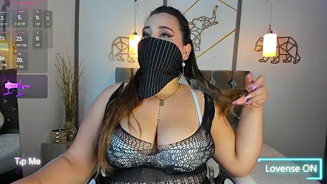 SalmaZaman online show from October 8, 2025, 4:03 am