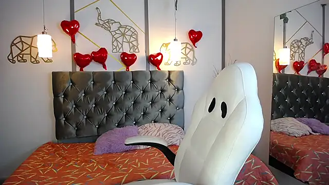 SalmaZaman online show from March 3, 2025, 2:11 am