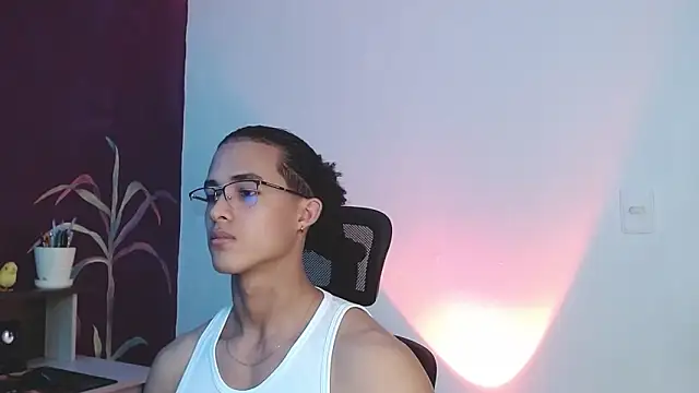 alejo x3 online show from March 9, 2025, 2:32 pm