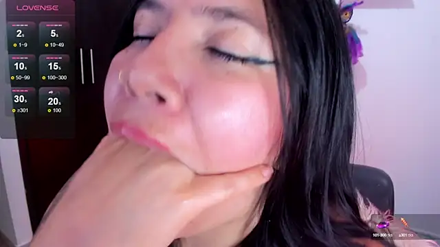 AilynRed online show from March 19, 2025, 7:29 am