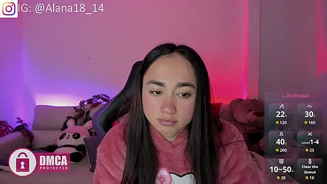 Snapshot of Alana_Pherson chatting on December 19, 2025, 6:16 am Alana Pherson online show from December 19, 2025, 6:16 am