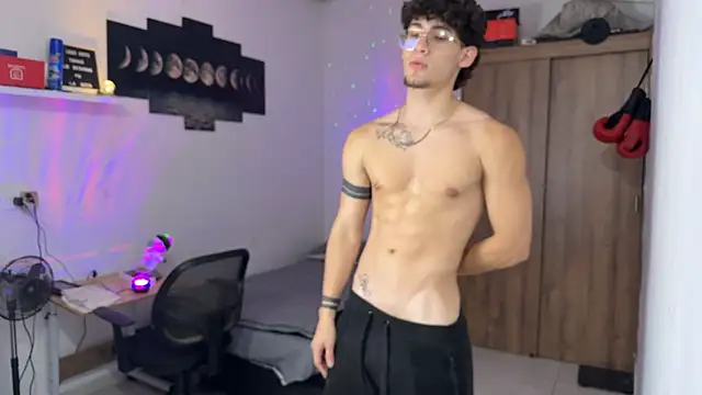 Kisan Smith online show from November 18, 2025, 2:16 am