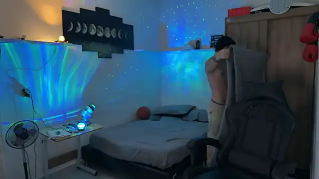 Kisan Smith online show from February 25, 2026, 3:40 am