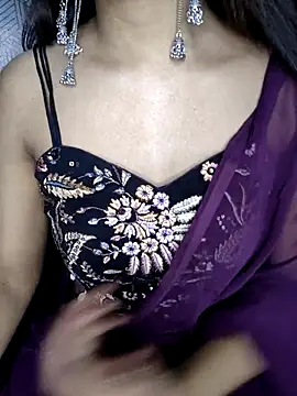 Leeeezzzz roy online show from April 3, 2026, 6:47 pm