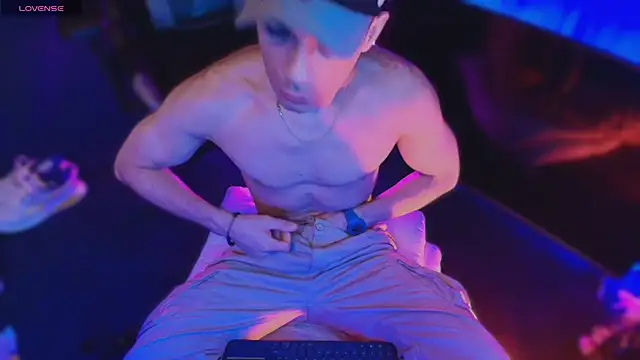 Snapshot of sexyboycolombi4 chatting on December 1, 2025, 7:53 am sexyboycolombi4 online show from December 1, 2025, 7:53 am