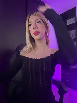 Snapshot of Courtney_gonet chatting on November 3, 2025, 12:42 pm Courtney gonet online show from November 3, 2025, 12:42 pm