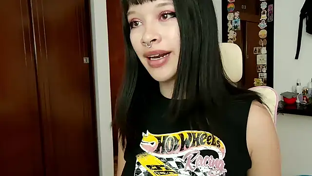 Marceline 0 online show from December 17, 2024, 7:37 pm