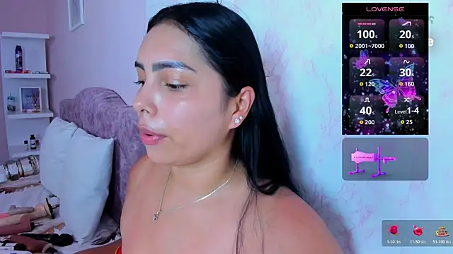 Snapshot of evelinn_belen chatting on May 20, 2026, 3:53 pm evelinn belen online show from May 20, 2026, 3:53 pm
