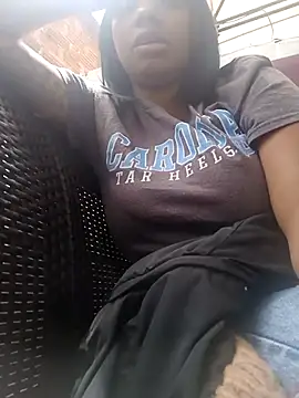 lia mariana online show from February 18, 2026, 4:47 pm