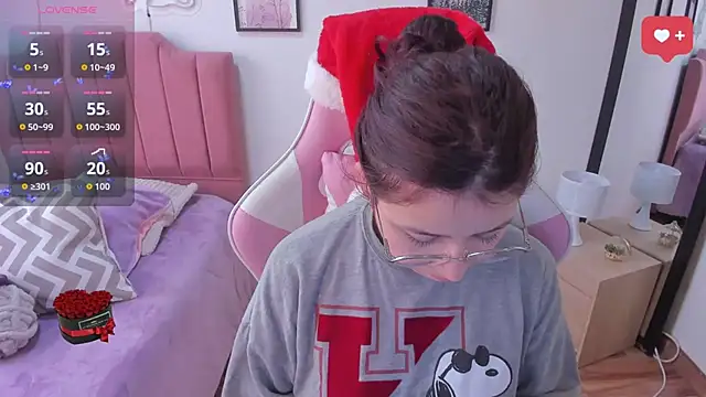 Snapshot of Amy_joones chatting on December 17, 2025, 12:43 pm Amy joones online show from December 17, 2025, 12:43 pm