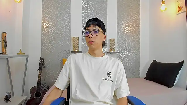 Snapshot of Nikolay_Gregori chatting on March 20, 2025, 4:18 am Nikolay Gregori online show from March 20, 2025, 4:18 am