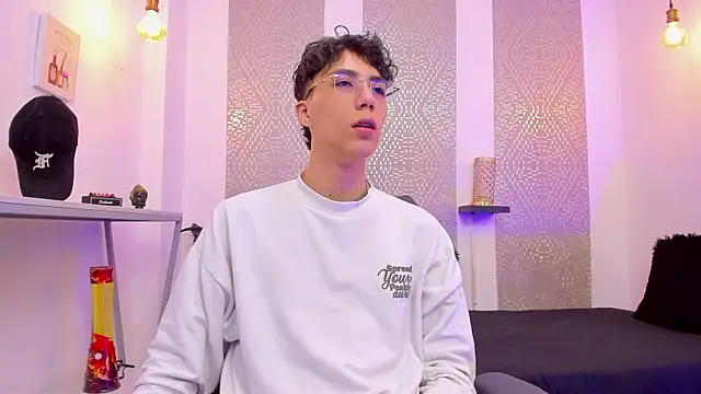 Snapshot of Nikolay_Gregori chatting on November 6, 2025, 4:27 am Nikolay Gregori online show from November 6, 2025, 4:27 am