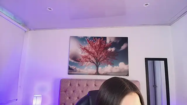 Julianaa Castro  online show from February 7, 2026, 11:40 am