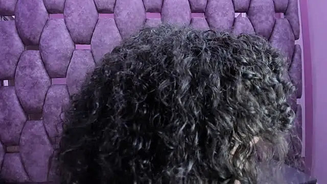 Snapshot of AlaSmith chatting on November 5, 2025, 2:14 am AlaSmith online show from November 5, 2025, 2:14 am