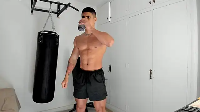 Snapshot of dan01_ chatting on December 5, 2025, 2:15 pm dan01 online show from December 5, 2025, 2:15 pm