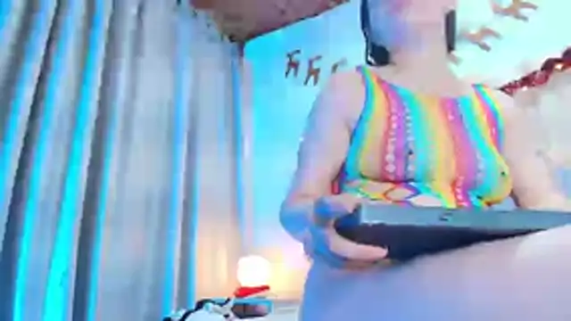 Eda Bonne online show from December 18, 2025, 12:31 pm