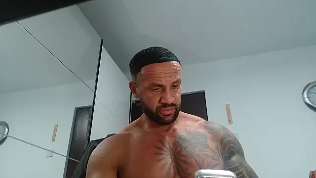 Magnificmuscles89 online show from February 10, 2026, 4:50 pm