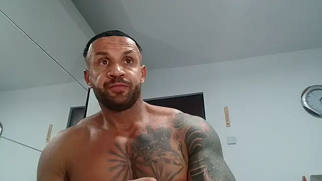 Magnificmuscles89 online show from April 10, 2026, 10:28 pm