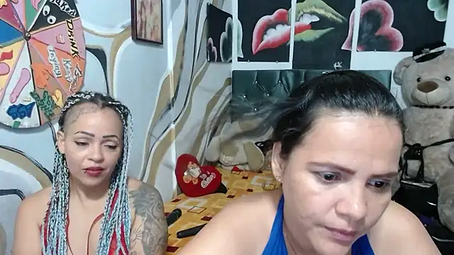 Snapshot of manzanahot9 chatting on November 16, 2025, 10:35 pm manzanahot9 online show from November 16, 2025, 10:35 pm