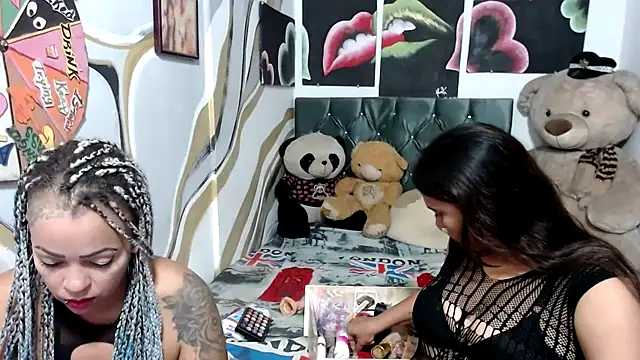 Snapshot of manzanahot9 chatting on September 21, 2025, 11:32 pm manzanahot9 online show from September 21, 2025, 11:32 pm