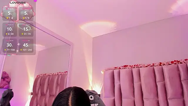 NikyBrookss online show from October 7, 2025, 12:28 pm