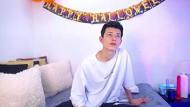 MaikCarver online show from October 7, 2025, 3:40 am