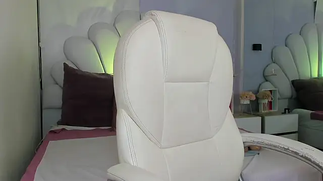 Snapshot of kitty_roouse chatting on January 10, 2026, 5:25 am kitty roouse online show from January 10, 2026, 5:25 am