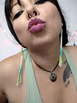 kristal ktl online show from April 13, 2026, 1:31 am